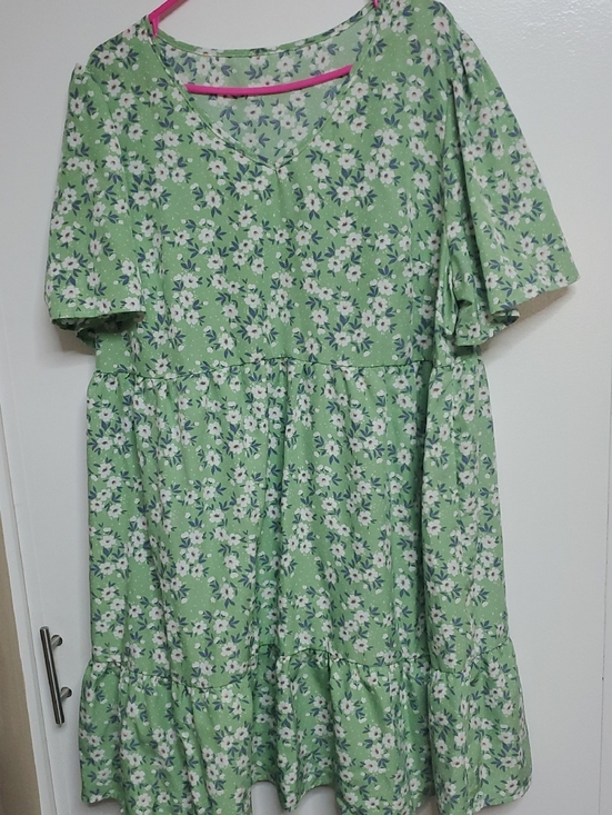 SHEIN Dresses & Skirts - SHEIN Green Floral Ruffle Hem Short Sleeve Dress